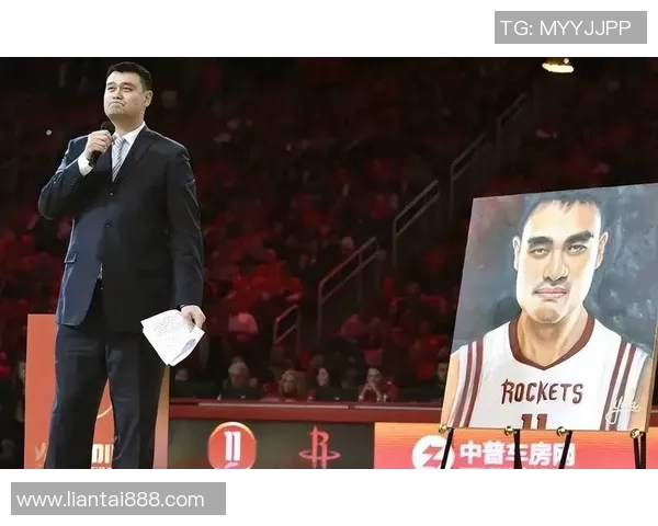 姚明在男篮演讲中分享篮球梦想与奋斗精神激励年轻一代的成长与追求