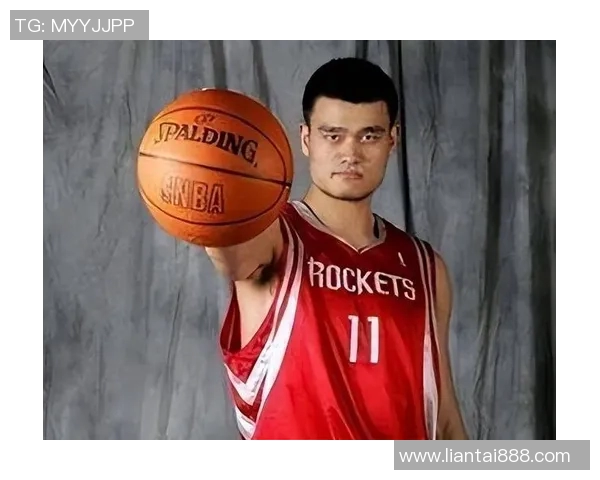 姚明携手VISA卡开启篮球梦想之旅助力年轻运动员成长与发展