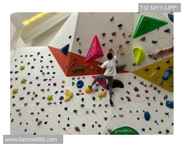 成都攀岩队边路渗透战术分析与成效评估探讨