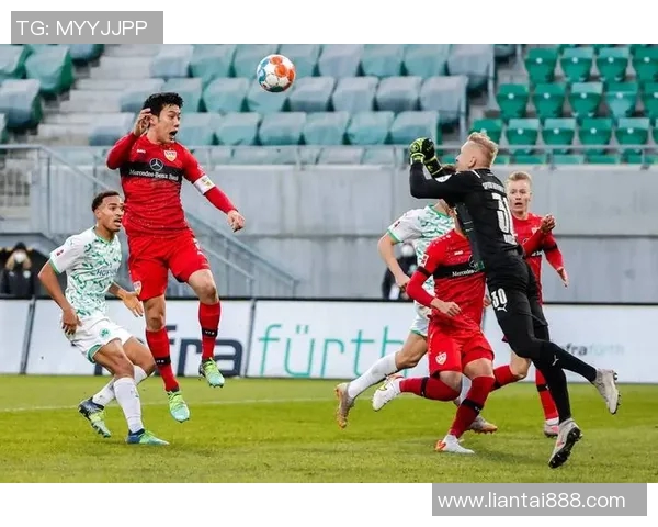 沃尔夫斯堡凭借强大实力轻取奥格斯堡,豪取胜利!